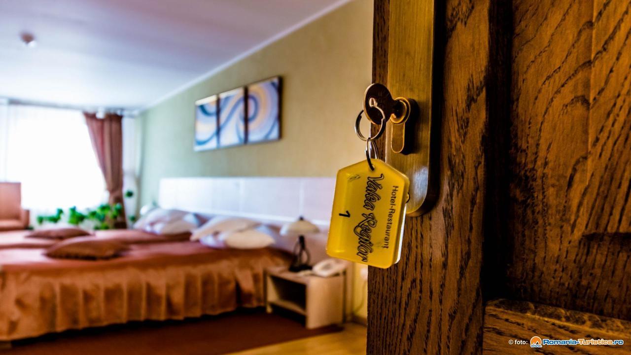 Hotel Valea Regilor Reghin Esterno foto