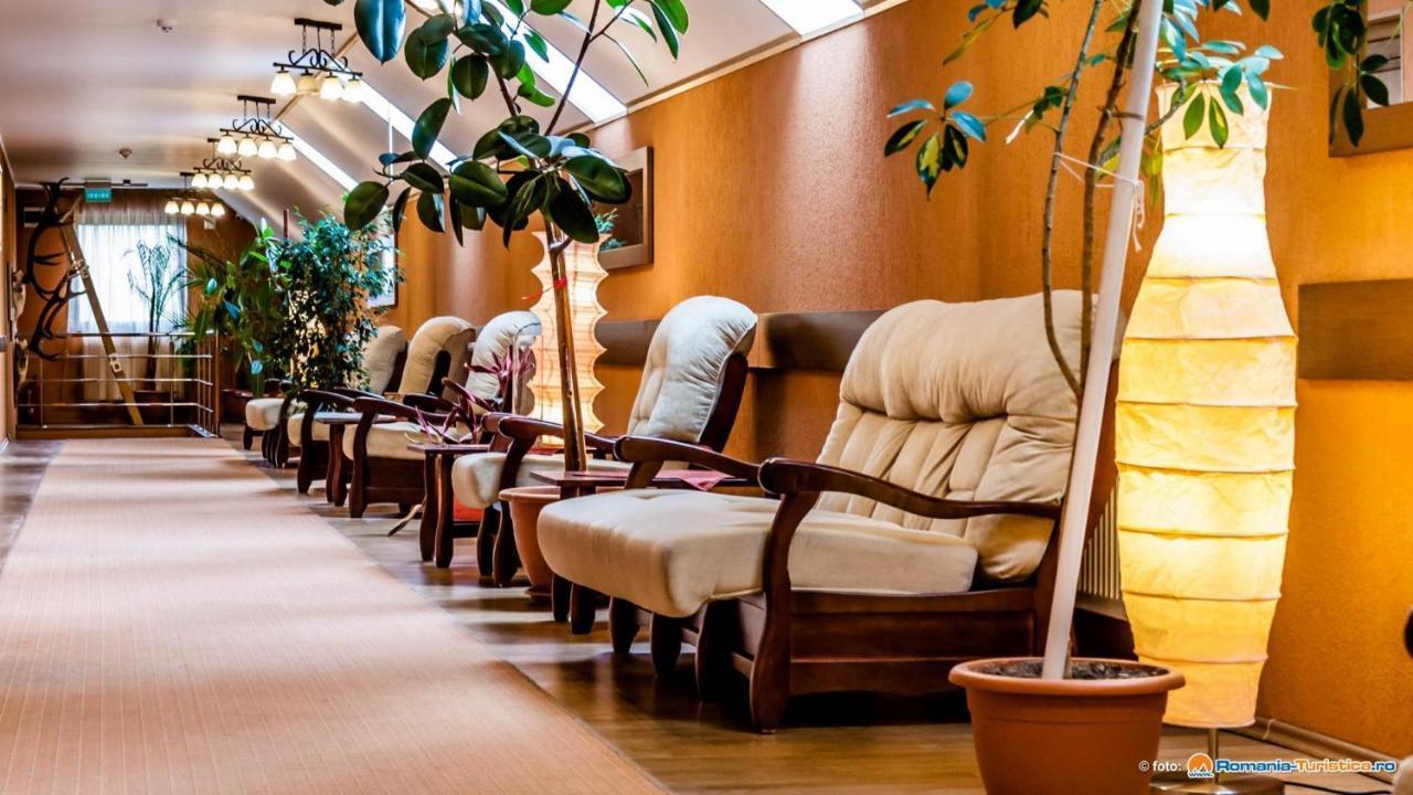 Hotel Valea Regilor Reghin Esterno foto