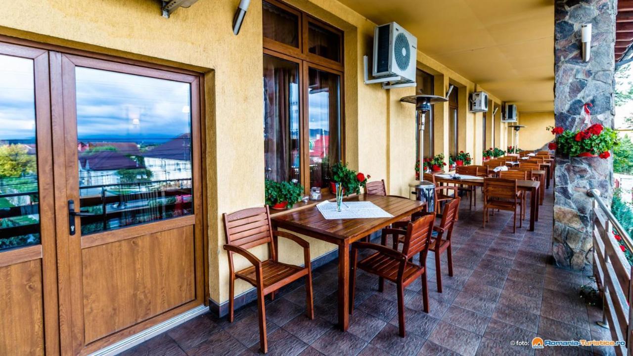 Hotel Valea Regilor Reghin Esterno foto